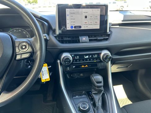 Certified 2024 Toyota RAV4 LE AWD/4WD image 20