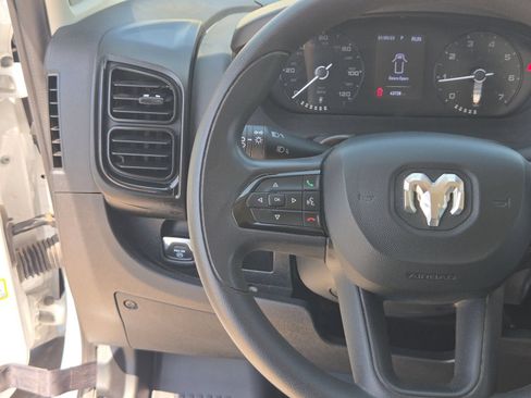 Used 2025 RAM ProMaster 2500 w/ Convenience Group FWD image 16