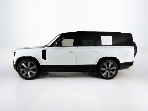 New 2026 Land Rover Defender 130 V8 AWD/4WD image 2