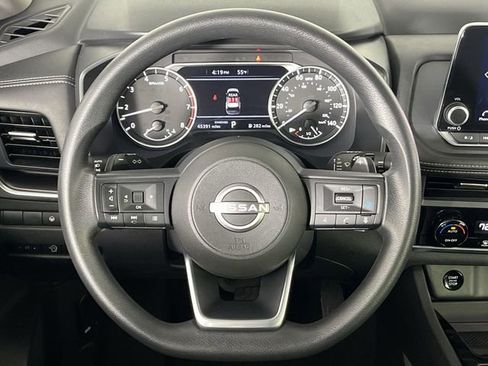 Used 2024 Nissan Rogue SV image 14