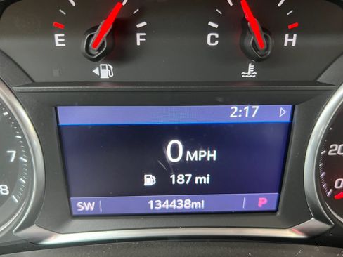 Used 2020 GMC Terrain SLT FWD image 17