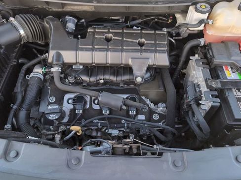 Certified 2021 Chevrolet Traverse LT FWD image 28