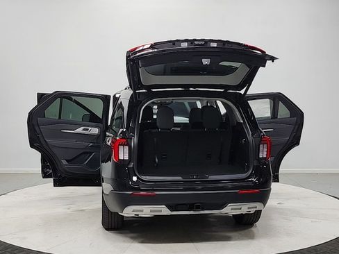 New 2026 Ford Explorer Active w/ Active Comfort Package RWD image 14