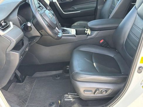 Certified 2022 Toyota RAV4 XLE Premium FWD image 28