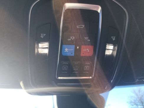 New 2025 Jeep Grand Cherokee Limited image 10