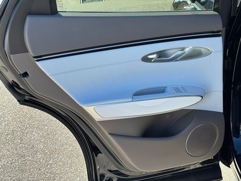 New 2026 Genesis GV70 2.5T Advanced image 21