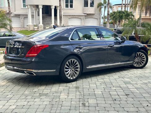 Used 2017 Genesis G90 5.0 Ultimate RWD image 5
