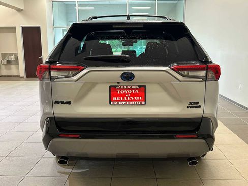 Used 2019 Toyota RAV4 XSE image 5
