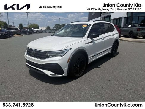 Used 2023 Volkswagen Tiguan SE R-Line FWD image 1