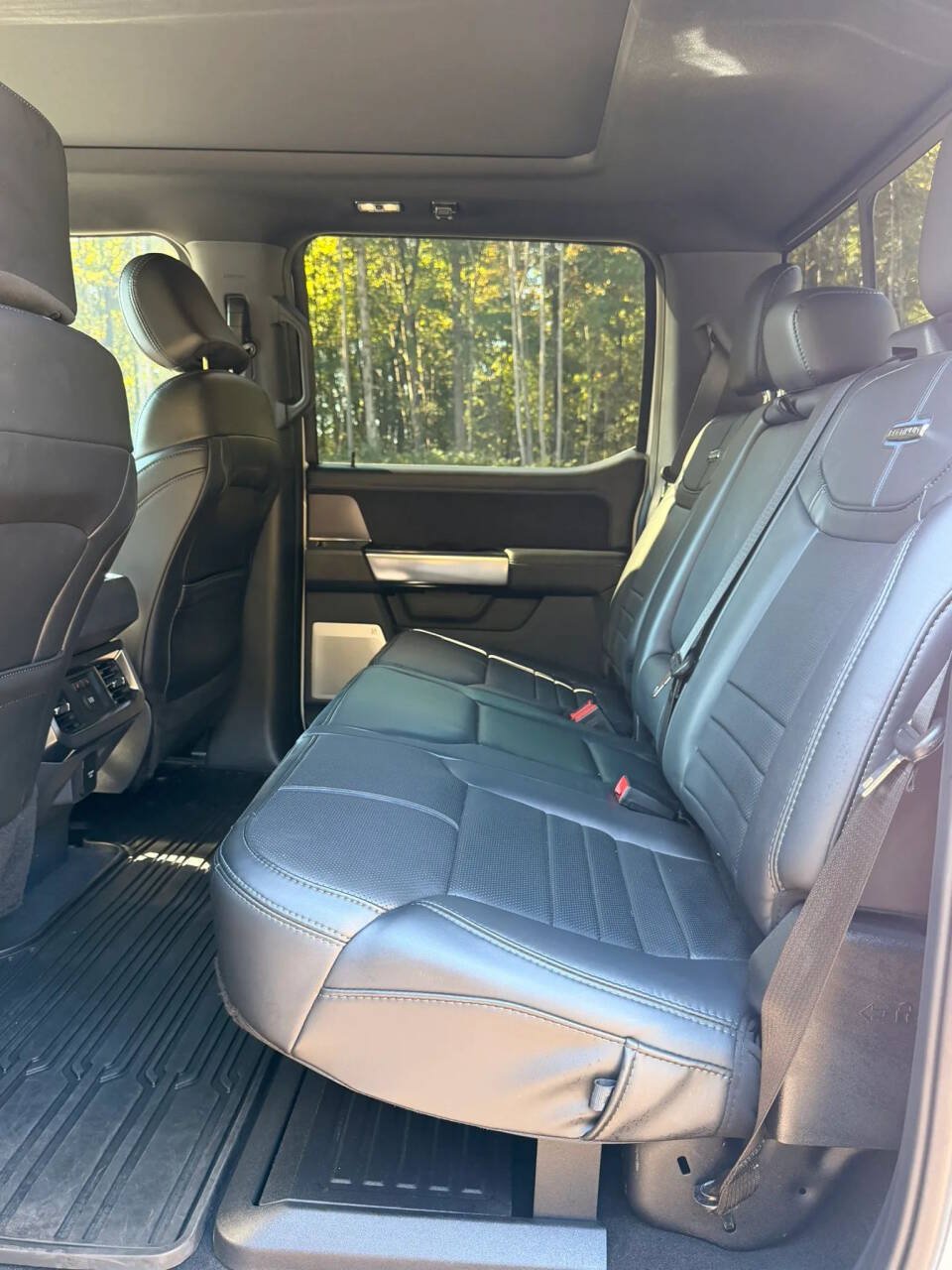 Used 2026 Ford F450 Platinum w/ FX4 Off-Road Package AWD/4WD image 21
