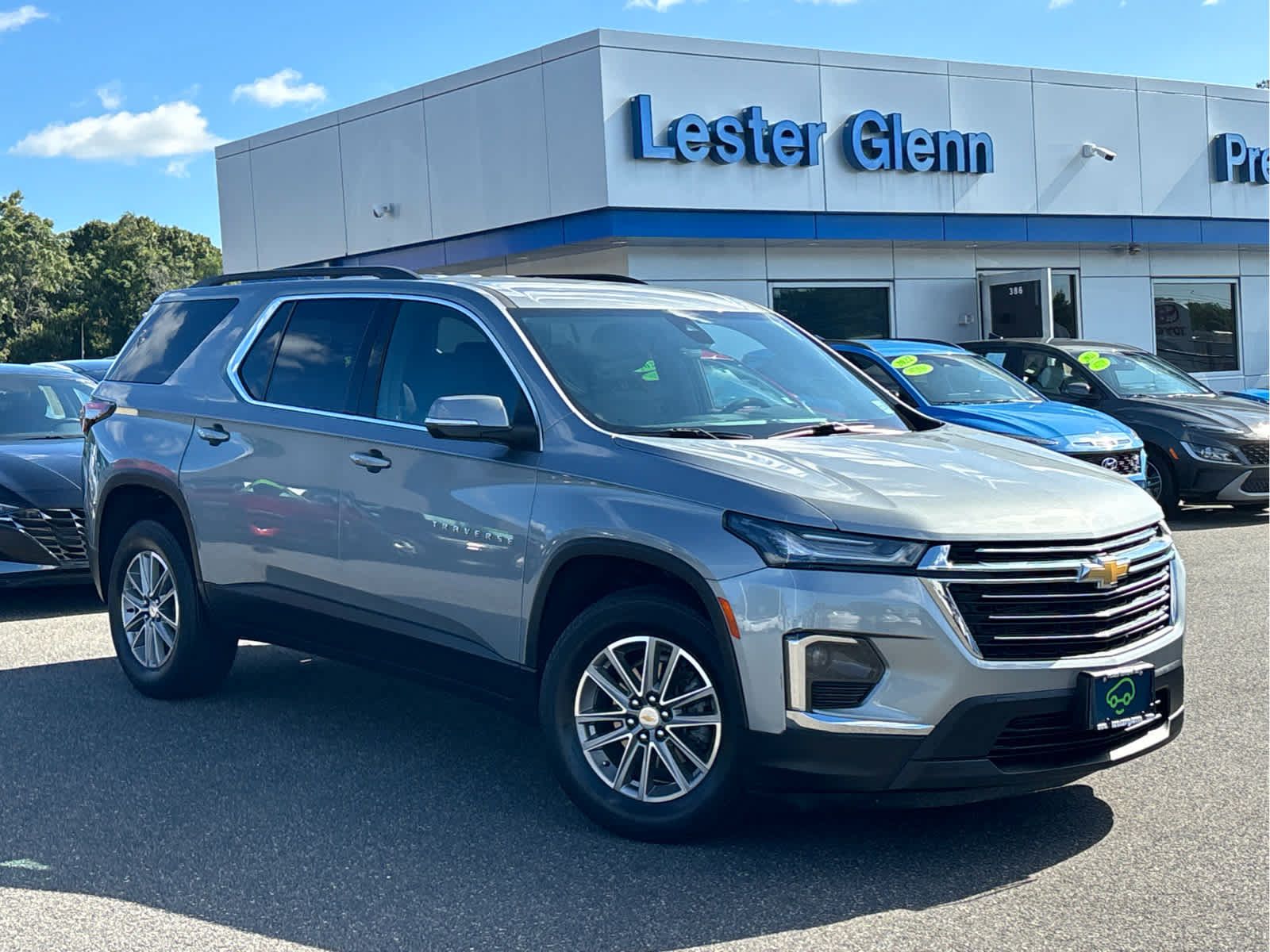 Certified 2023 Chevrolet Traverse LT FWD image 3