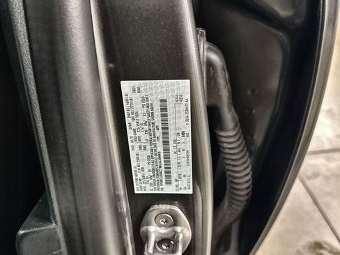 Used 2021 Ford Escape SE FWD image 32