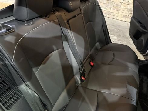 Used 2022 Toyota Prius Prime XLE image 4