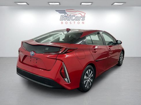 Used 2021 Toyota Prius Prime LE FWD image 4