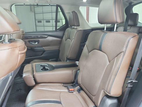 Used 2025 Honda Pilot Elite image 11