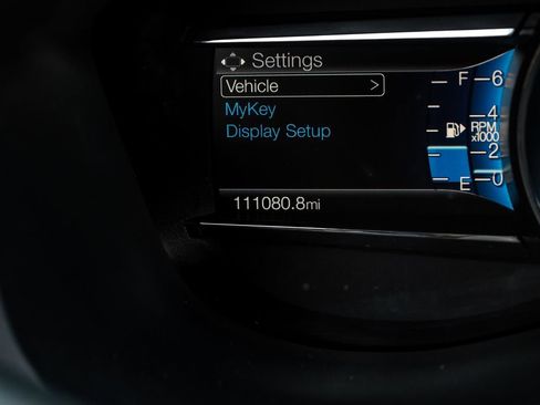 Used 2018 Ford Explorer XLT w/ Equipment Group 202A FWD image 3