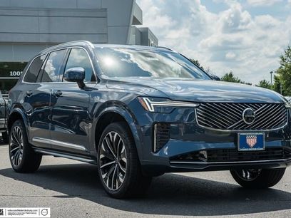 New 2026 Volvo XC90 B5 Plus w/ Protection Package Premier