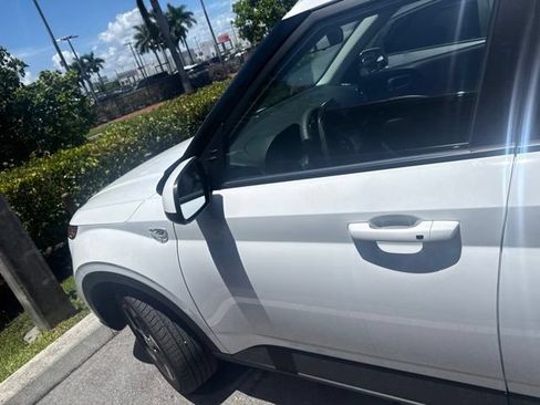 Used 2026 Hyundai Venue SEL FWD image 10