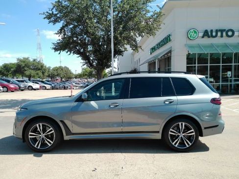 Used 2023 BMW X7 xDrive40i w/ M Sport Package AWD/4WD image 15