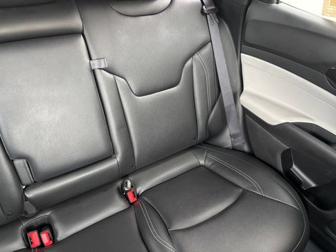 Used 2025 Jeep Compass Limited AWD/4WD image 37
