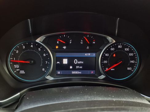 Used 2020 Chevrolet Equinox LT w/ Sport Edition image 17