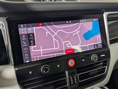 New 2026 Porsche Macan image 31