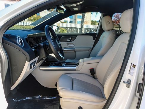 Certified 2025 Mercedes-Benz GLA 250 image 17