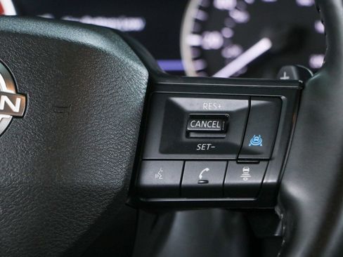 Used 2025 Nissan Rogue SV FWD image 14