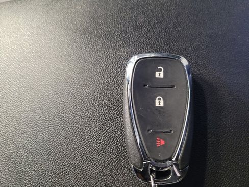 Used 2023 Chevrolet Equinox LT image 32