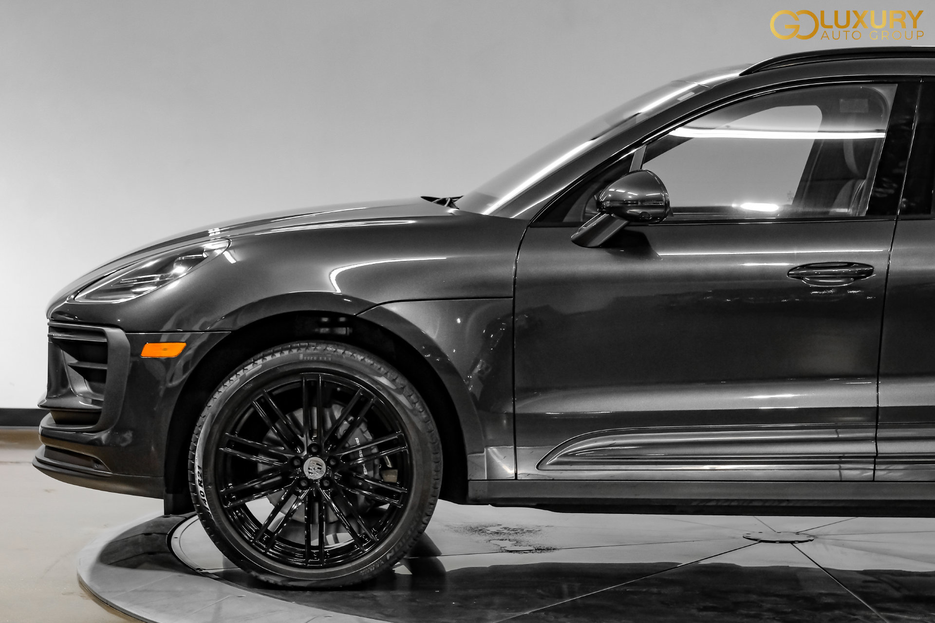 Used 2024 Porsche Macan AWD/4WD image 14