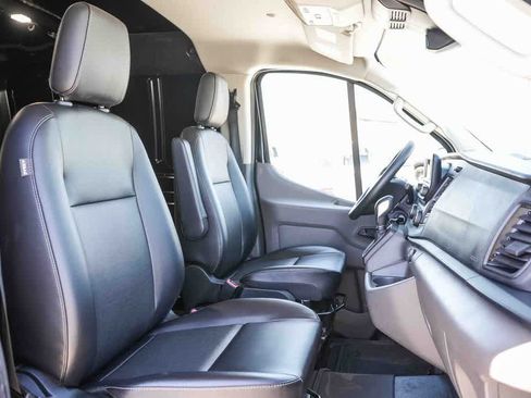Certified 2025 Ford Transit 150 Low Roof RWD image 15