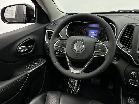 Used 2022 Jeep Cherokee Latitude Lux w/ Sun & Sound Group image 27