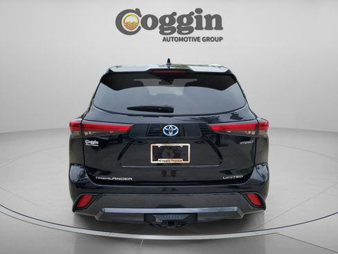 Used 2021 Toyota Highlander Limited AWD/4WD image 3