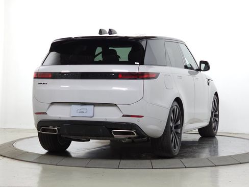 Used 2026 Land Rover Range Rover Sport Dynamic SE AWD/4WD image 7