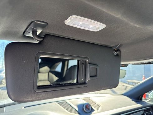 Used 2021 Porsche Macan S image 31