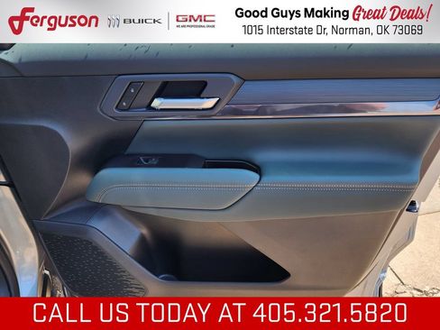 New 2027 GMC Terrain AT4 w/ Convenience Package III AWD/4WD image 38