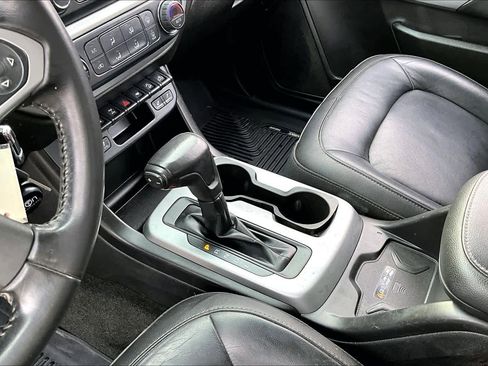 Used 2018 Chevrolet Colorado ZR2 image 16