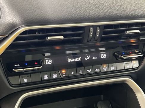 Certified 2024 MAZDA CX-90 Plug-In Hybrid w/ Premium Pkg image 16