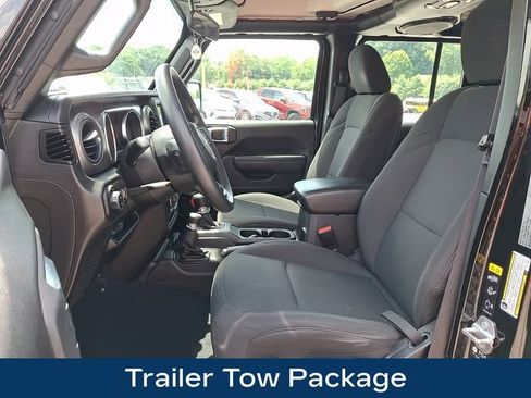Used 2022 Jeep Gladiator Sport w/ Trailer Tow Package AWD/4WD image 2