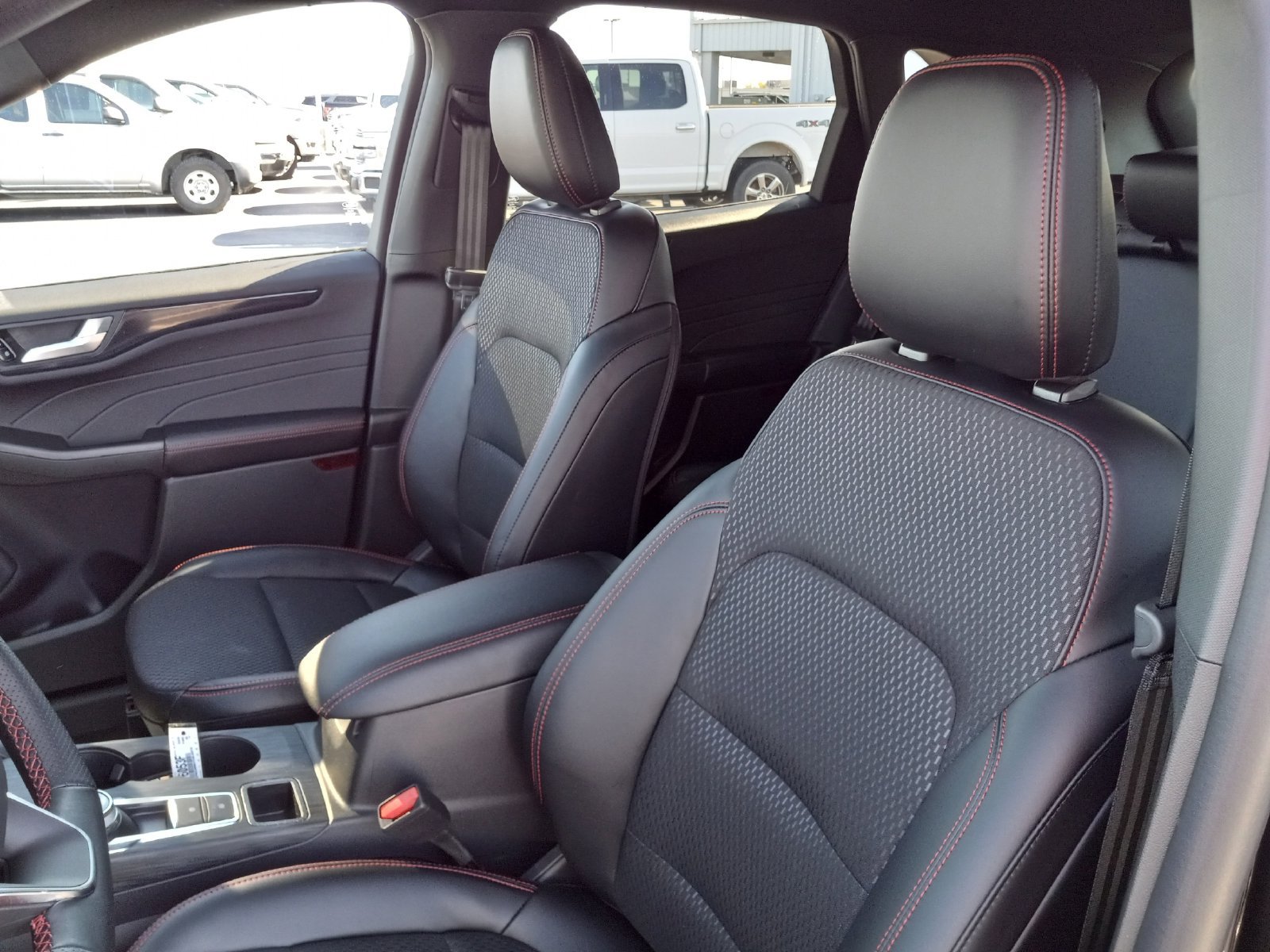 Used 2026 Ford Escape ST-Line w/ Tech Pack #1 FWD image 12