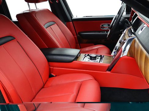 Used 2019 Rolls-Royce Cullinan AWD/4WD image 33