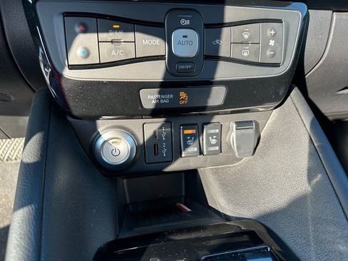 Used 2025 Nissan Leaf SV Plus image 22