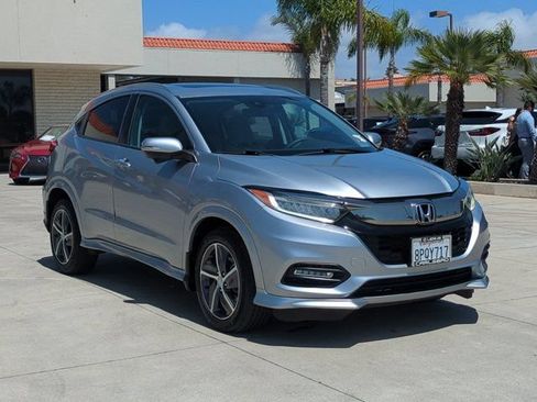 Used 2019 Honda HR-V Touring image 3