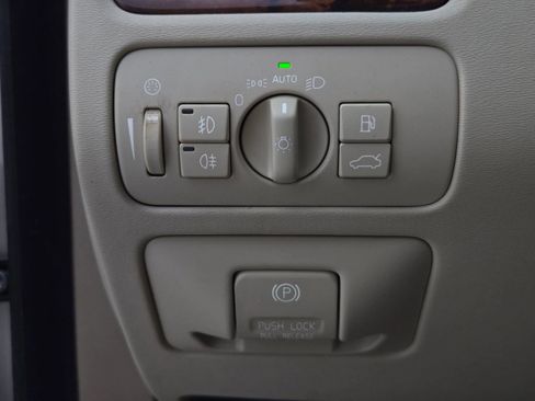 Used 2013 Volvo XC70 T6 image 31