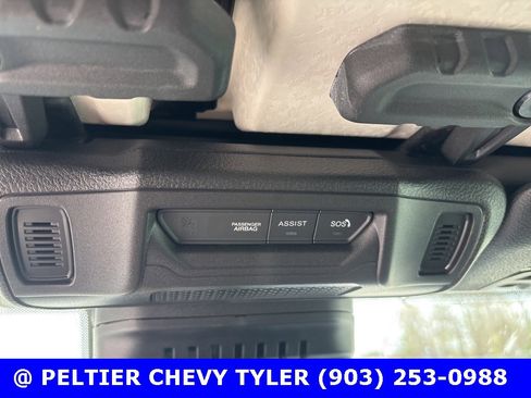 Used 2025 Jeep Gladiator Mojave image 18