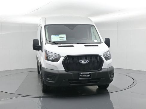 New 2026 Ford Transit 150 148 Medium Roof w/ Load Area Protection Package image 20