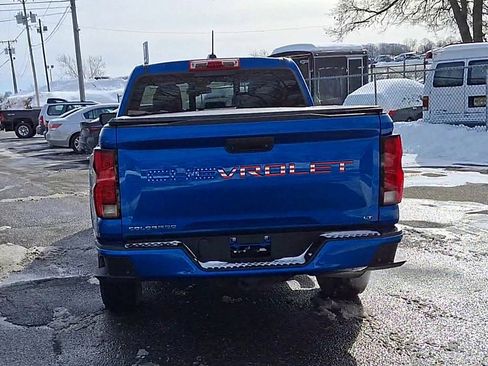 Used 2024 Chevrolet Colorado LT w/ LT Convenience Package III image 7