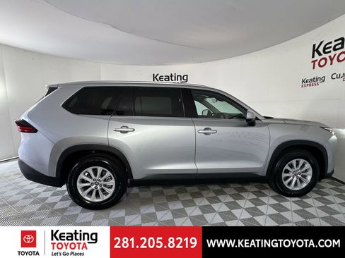 Certified 2025 Toyota Grand Highlander AWD image 5