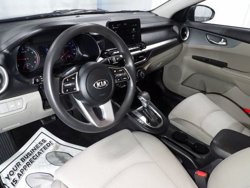 Used 2021 Kia Forte LXS FWD image 9