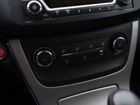 Used 2015 Nissan Sentra SV image 24